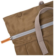 Mochila Roka Canfield B mediana de nailon reciclado - Verde militar