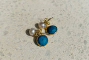 Pendientes colgantes de perlas de color turquesa con botón de Perlas de Oriente - Oro/Blanco/Azul turquesa