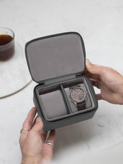 Caja para relojes de viaje mediana con cremallera Stackers - Gris pizarra