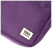 Bolso bandolera Roka Bond pequeño de lona reciclada - Púrpura oscuro