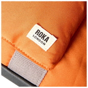 Bolso de viaje Roka Gatwick pequeño de lona reciclada - Naranja Atómica