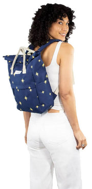 Mochila mediana bordada de Kind Bag London Hackney - Stars Navy