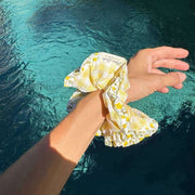 Moon Nude Buttercup Scrunchie - Amarillo/Blanco