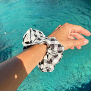 Moon Nude Classic Scrunchie - Negro/Blanco