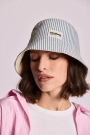 Gorro de pescador Hindbag Bob - Rayas azules