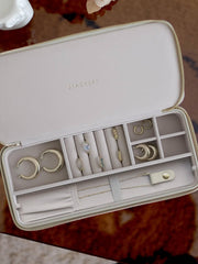 Joyero de viaje con cremallera Stackers Sleek Necklace - Avena