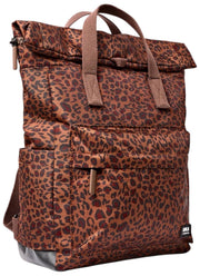Mochila mediana de lona reciclada Roka Canfield B - Mini Leopard Brown