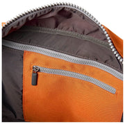Bolso de viaje Roka Gatwick pequeño de lona reciclada - Naranja Atómica