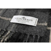 Locharron de Escocia Bufanda de lana de cordero de caza Darwin Macrae - Gris