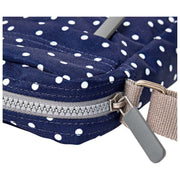 Bolso bandolera de lona reciclada Roka Bond - Lunares azul marino