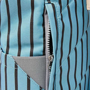 Mochila mediana de lona reciclada Roka Canfield B - Rayas azules