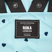 Mochila mediana de lona reciclada Roka Canfield B - Azul/Corazones azules