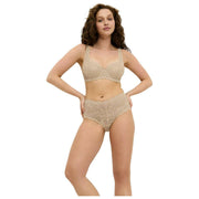 Triumph Sujetador de encaje con relleno y aros Amourette - Beige piel