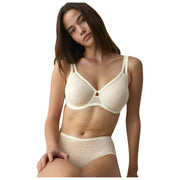 Triumph Signature Sheer Minimizer Bra - Ecru Blanco
