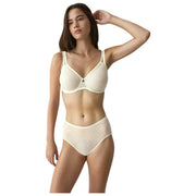 Triumph Signature Sheer Minimizer Bra - Ecru Blanco